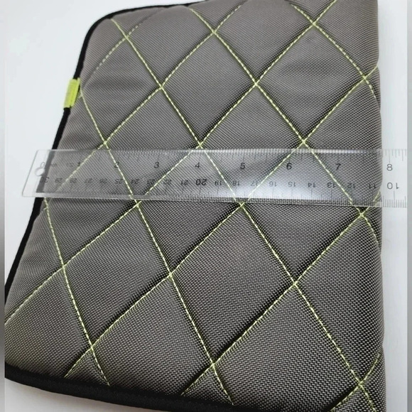 TIMBUK2 E Reader Plush Sleeve / Kindle Up To 10.1" - Picture 8 of 9